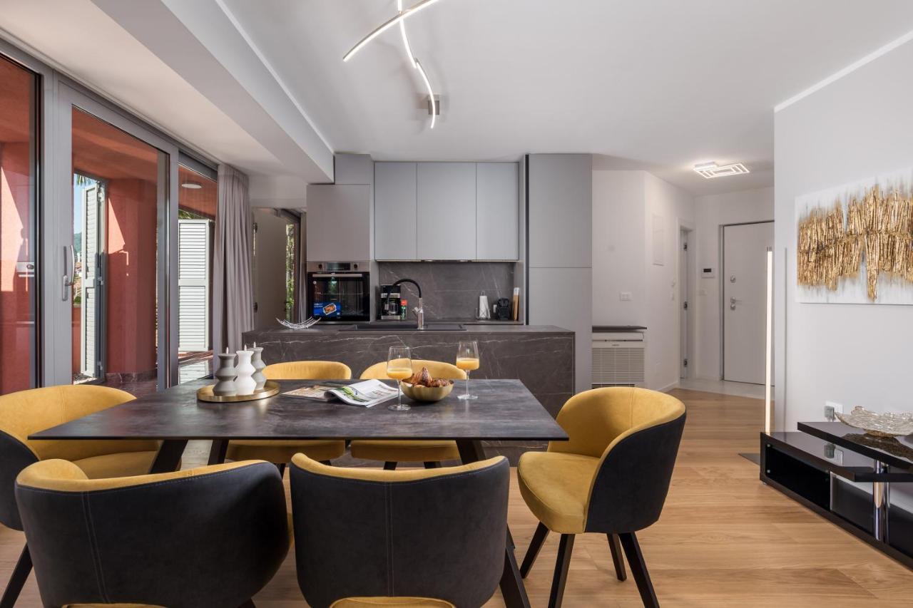 Luxury City Center Apartment -50M To The Sea Opatija Buitenkant foto