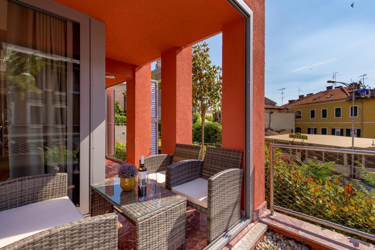 Luxury City Center Apartment -50M To The Sea Opatija Buitenkant foto