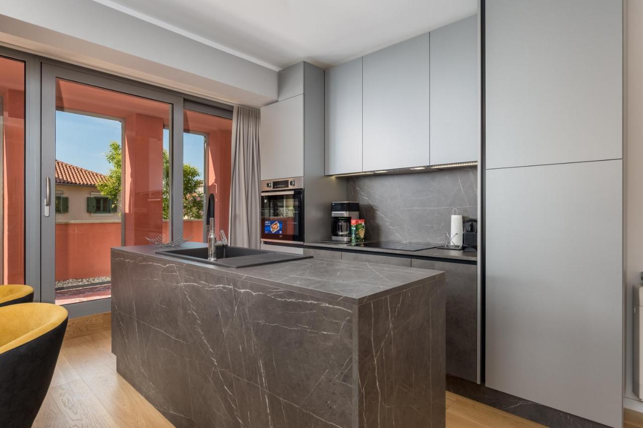 Luxury City Center Apartment -50M To The Sea Opatija Buitenkant foto