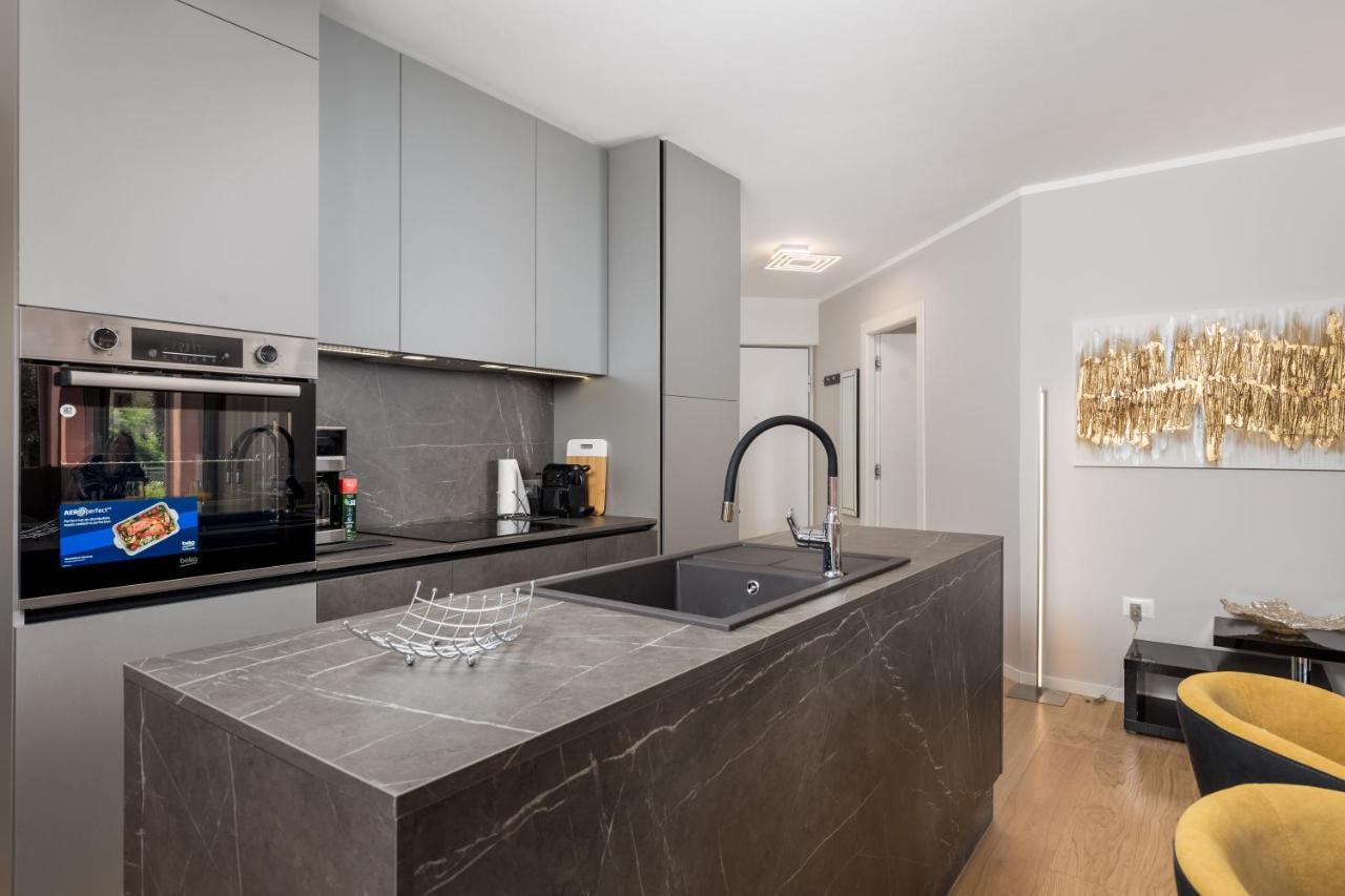 Luxury City Center Apartment -50M To The Sea Opatija Buitenkant foto